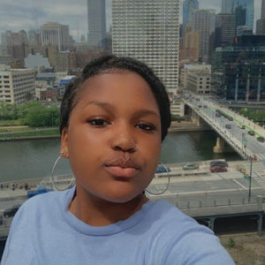 Meet your Posher, Deyonna